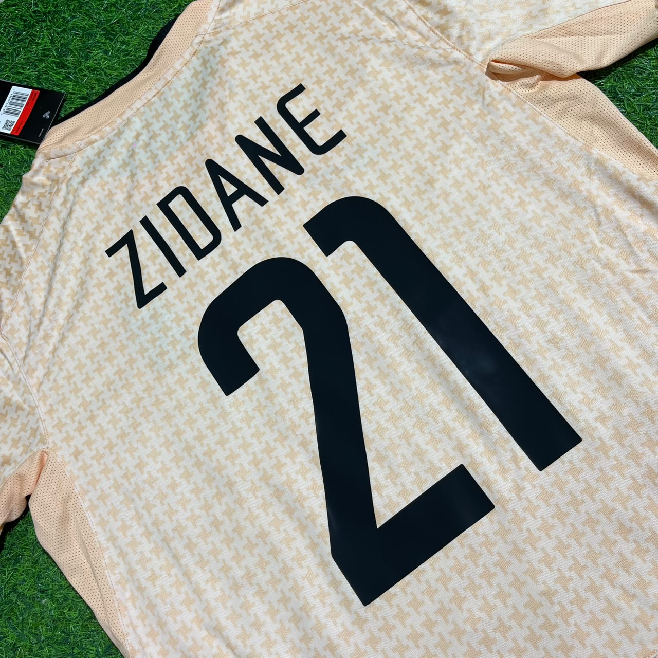 Zinedine Zidane 21 Juventus Away Retro Football Jersey