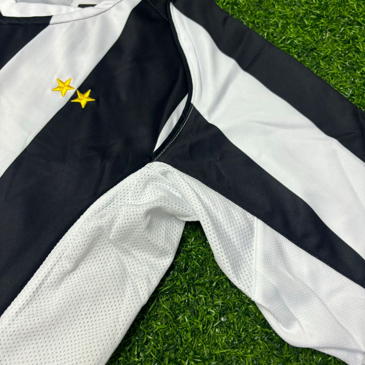 Zlatan Ibrahimović Juventus 2004-2005 White Home Retro Football Jersey