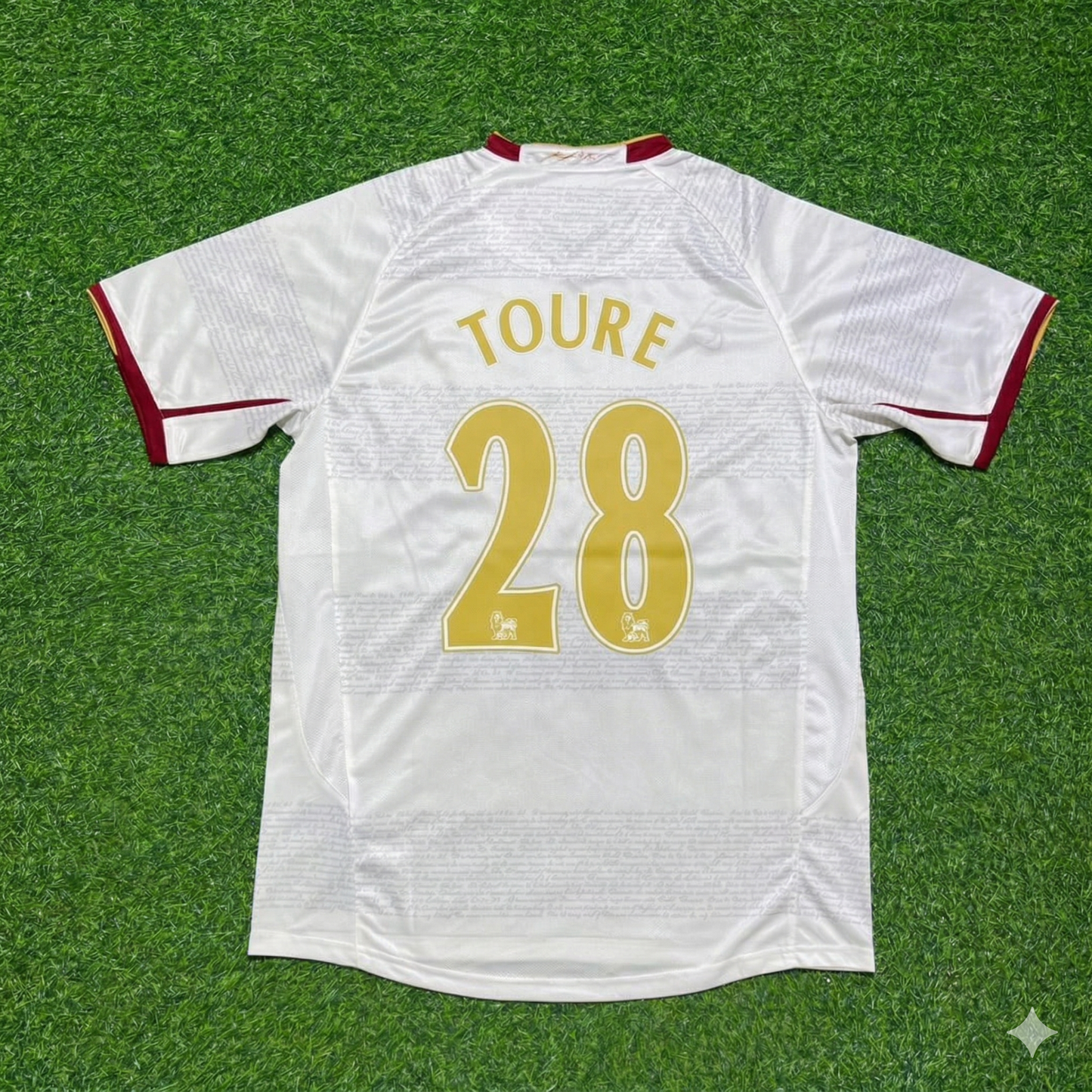 Kolo Toure #28 Arsenal 2004 2005 Away Retro White Jersey