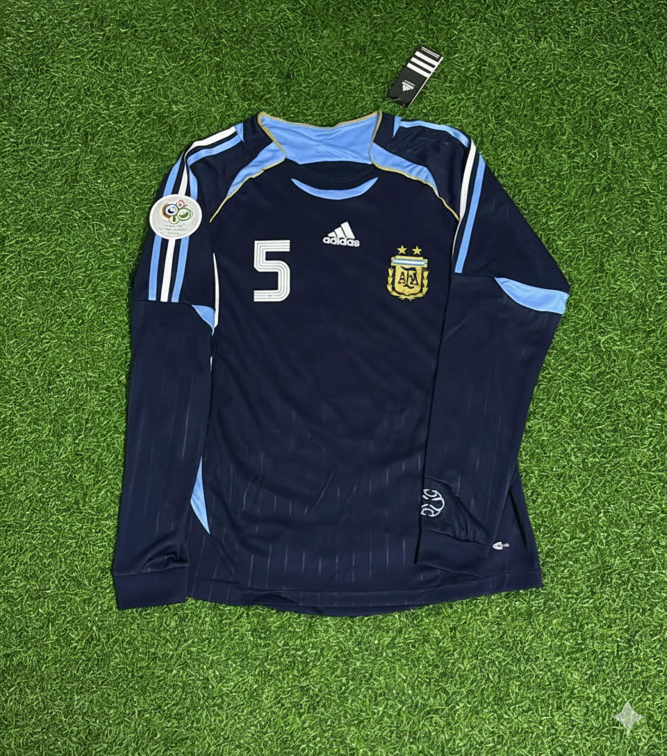Esteban Cambiasso Argentina 2006 World Cup Long Sleeve Retro Football Jersey Kit