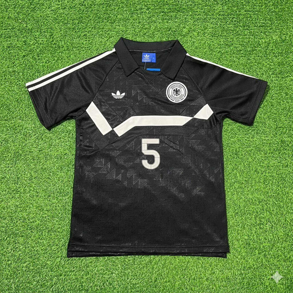 Klaus Augenthaler Deutschland 1990 WM Schwarzes Retro Fußballtrikot