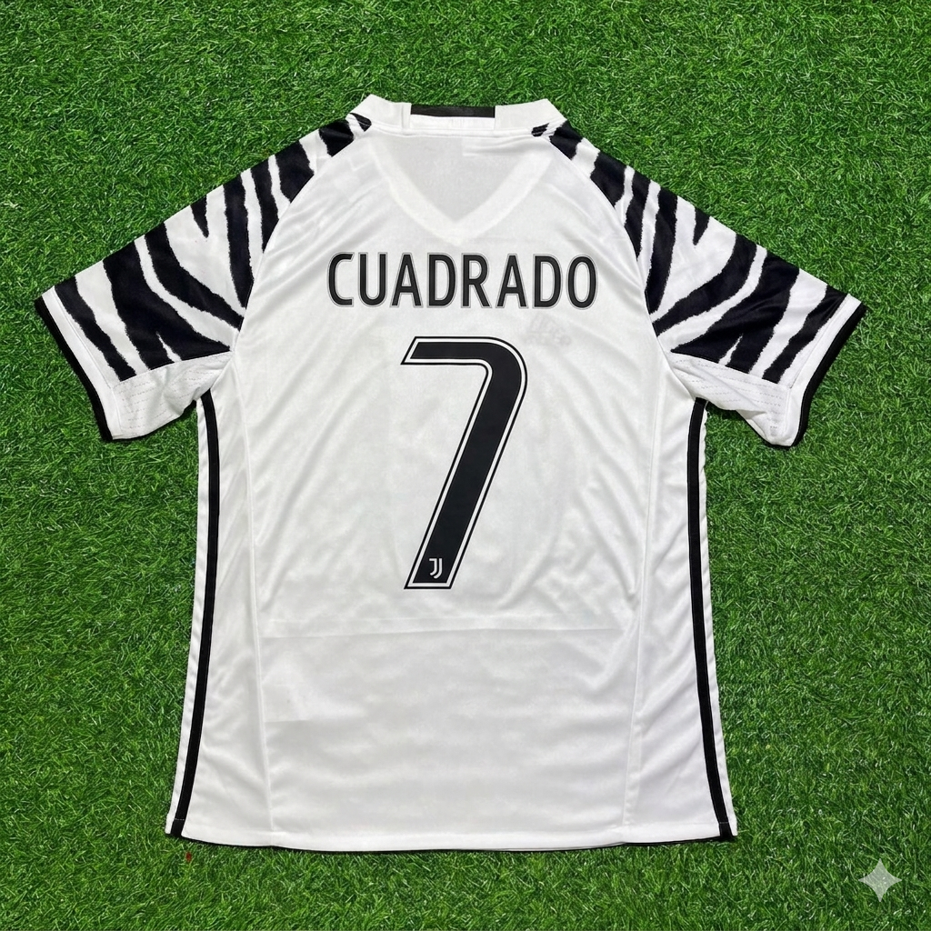 Juan Cuadrado #7 Juventus 2016 2017 Away White Retro Football Jersey