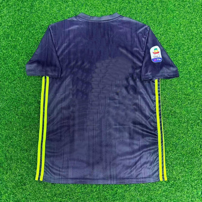 Juventus 2017-2018 Retro Home Football Jersey