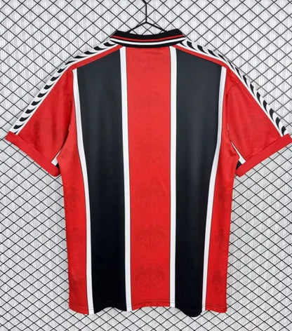 Eintracht Frankfurt 1996-97  Saison Heim Retro Trikot