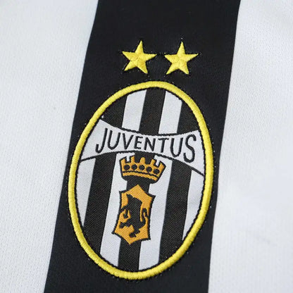 Juventus FC 02/03 Season Home Retro Jersey Trikot Soccer Shirt