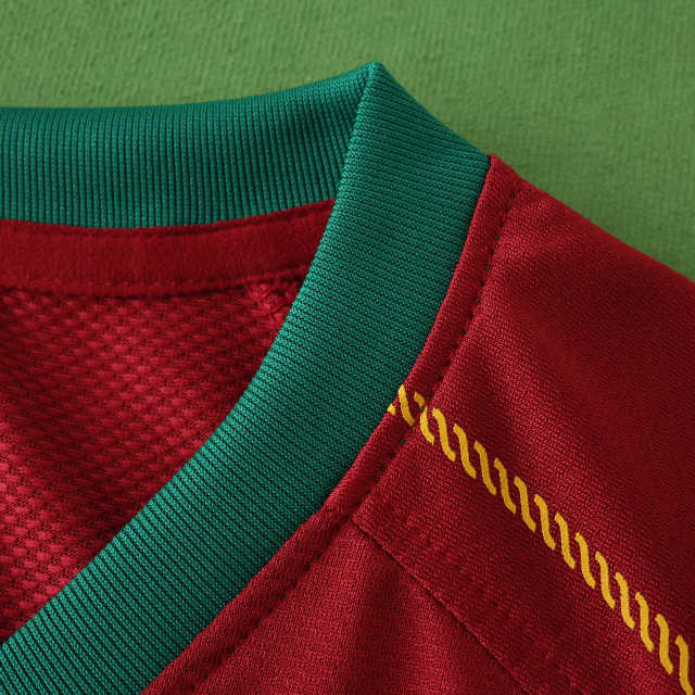 Portugal 2006 Season Home kids  Retro Jersey Trikot Soccer Shirt