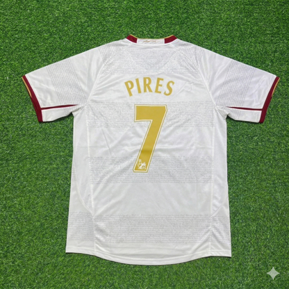 Robert Pires #7 Arsenal 2004 2005 Away Retro White Jersey