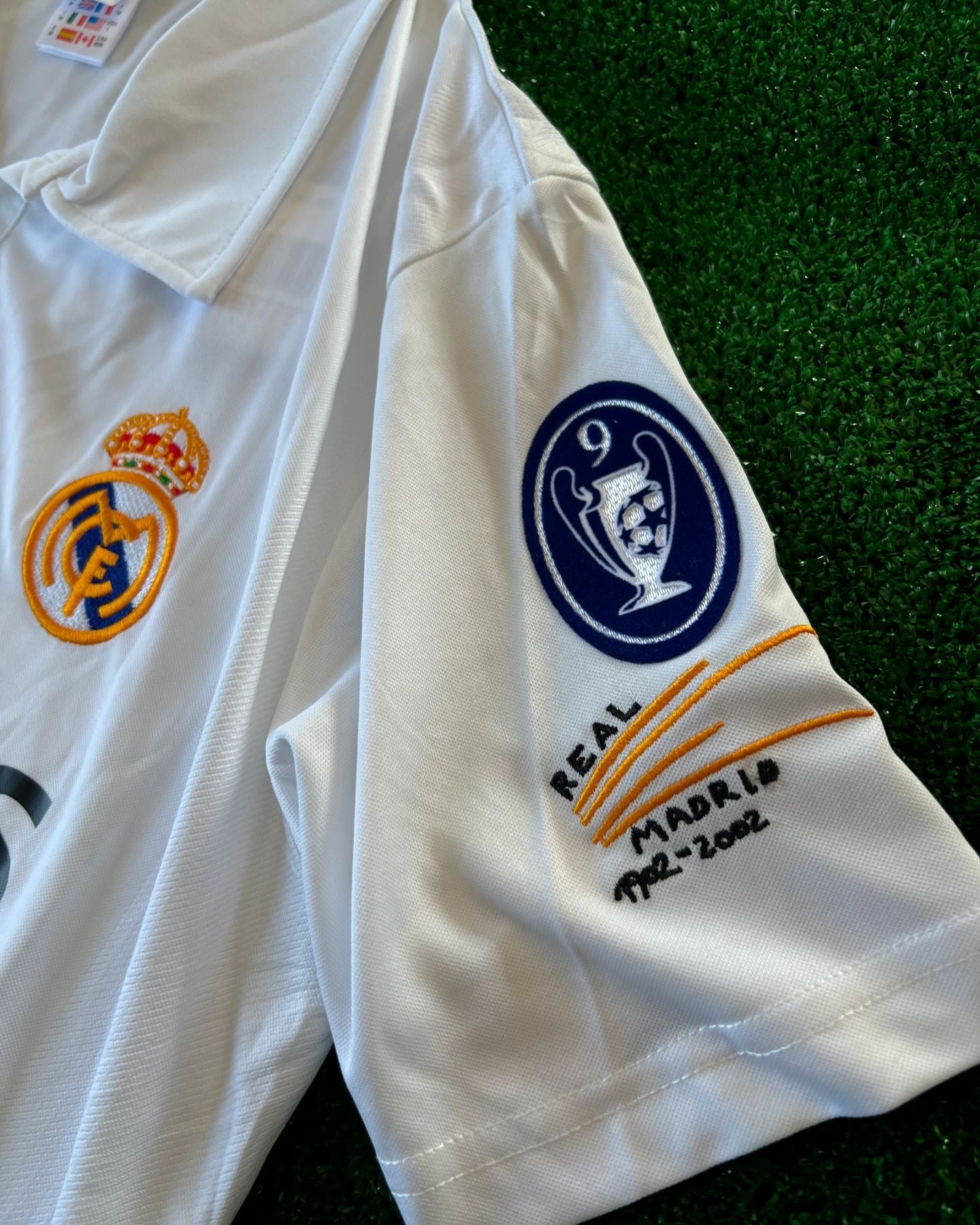 Raul Gonzales Real Madrid Retro Jersey