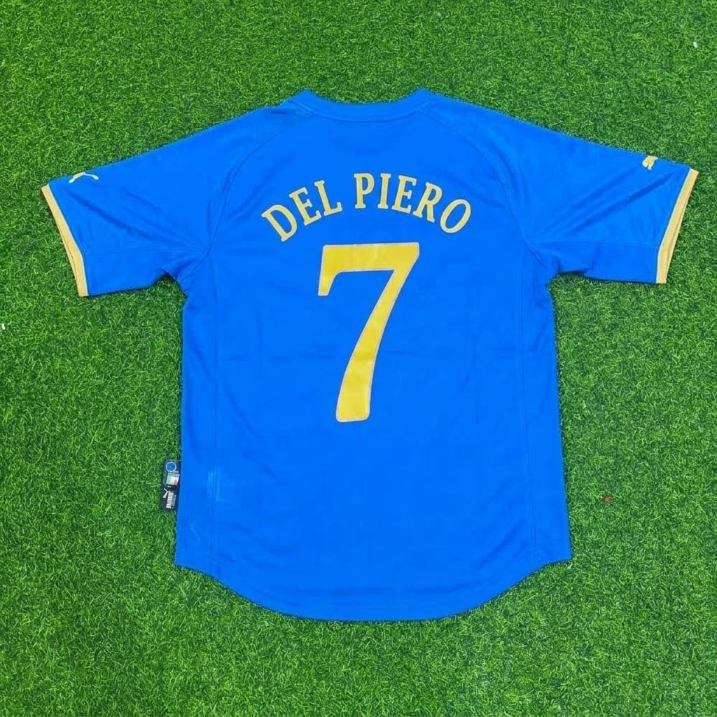 Alessandro Del Piero Italy 2004-2005 World Cup Home Retro Jersey