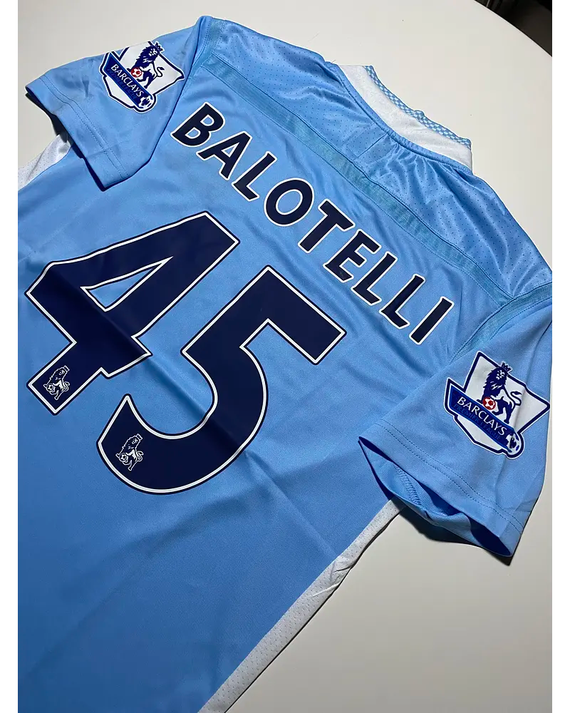 Mario Balotelli - Manchester City 2011 Retro Jersey Trikot