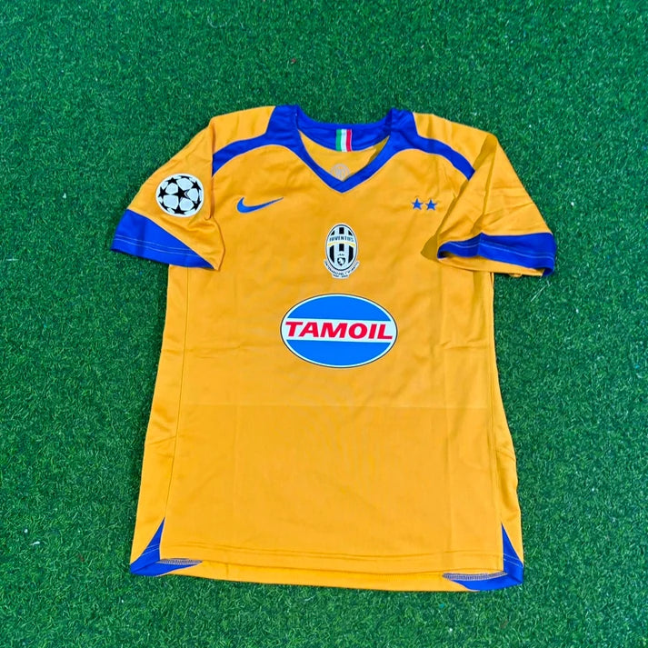 Adrian Mutu #18 Juventus 2005-2006 Yellow Third Retro Football Jersey