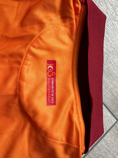 Galatasaray - Turkiye Cumhuriyeti 100.Yil Ozel Seri Futbol Formasi Trikot
