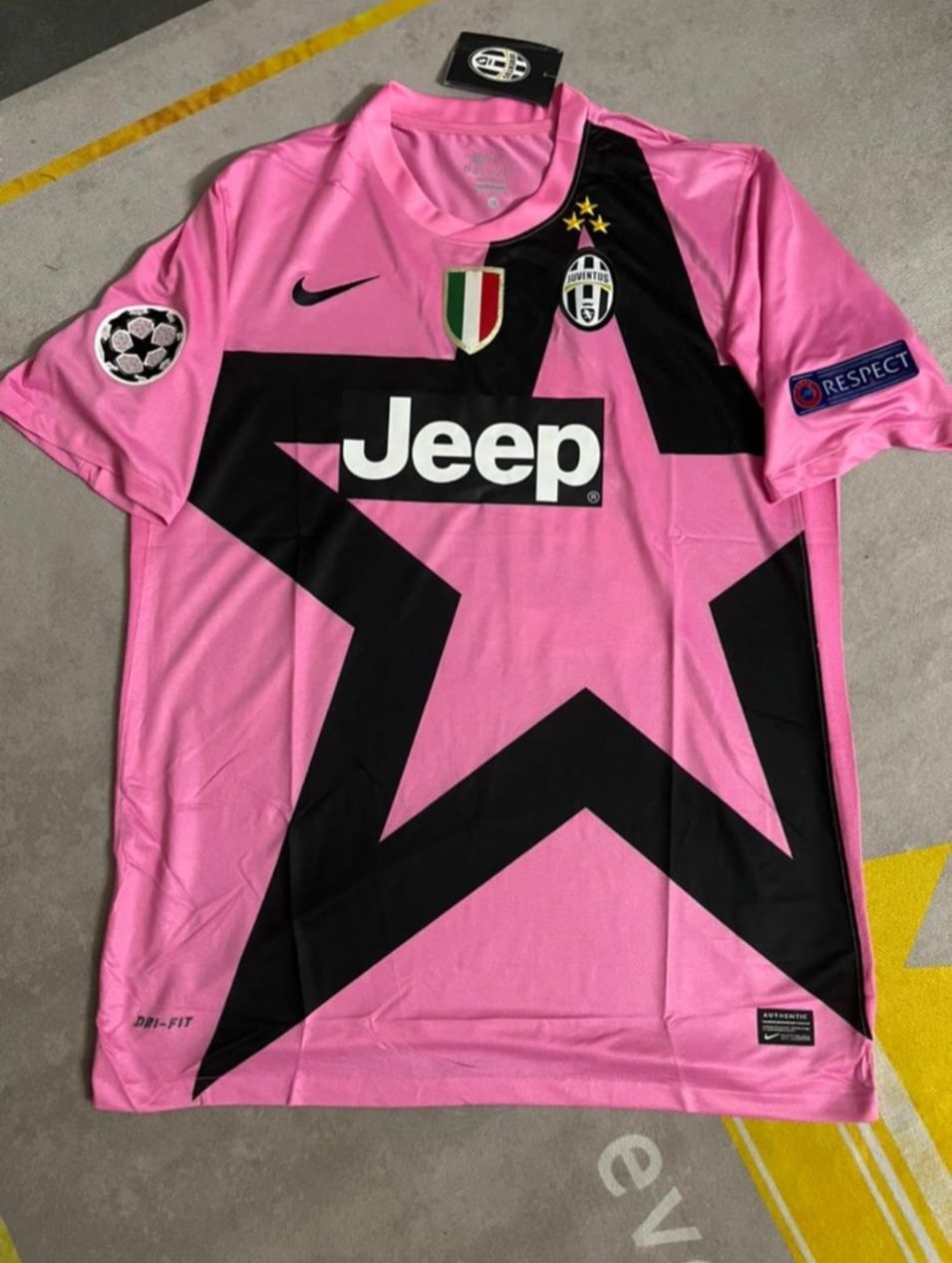 Maillot Juventus FC floqué Pogba vintage (2012-13) – Vintage Maillot Juventus FC floqué Pogba vintage (2012-13) – Vintage