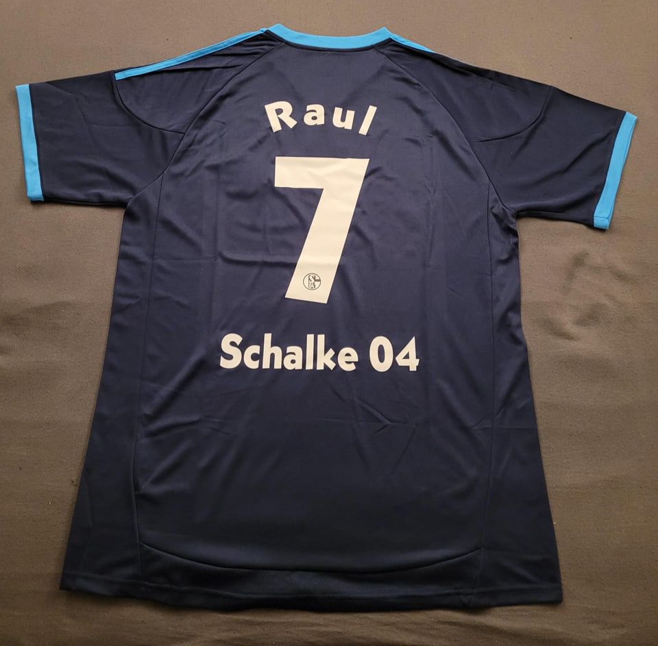 Schalke 04  Raul Gonzalez 2001- 02  Season Retro  Football Jersey Trikot