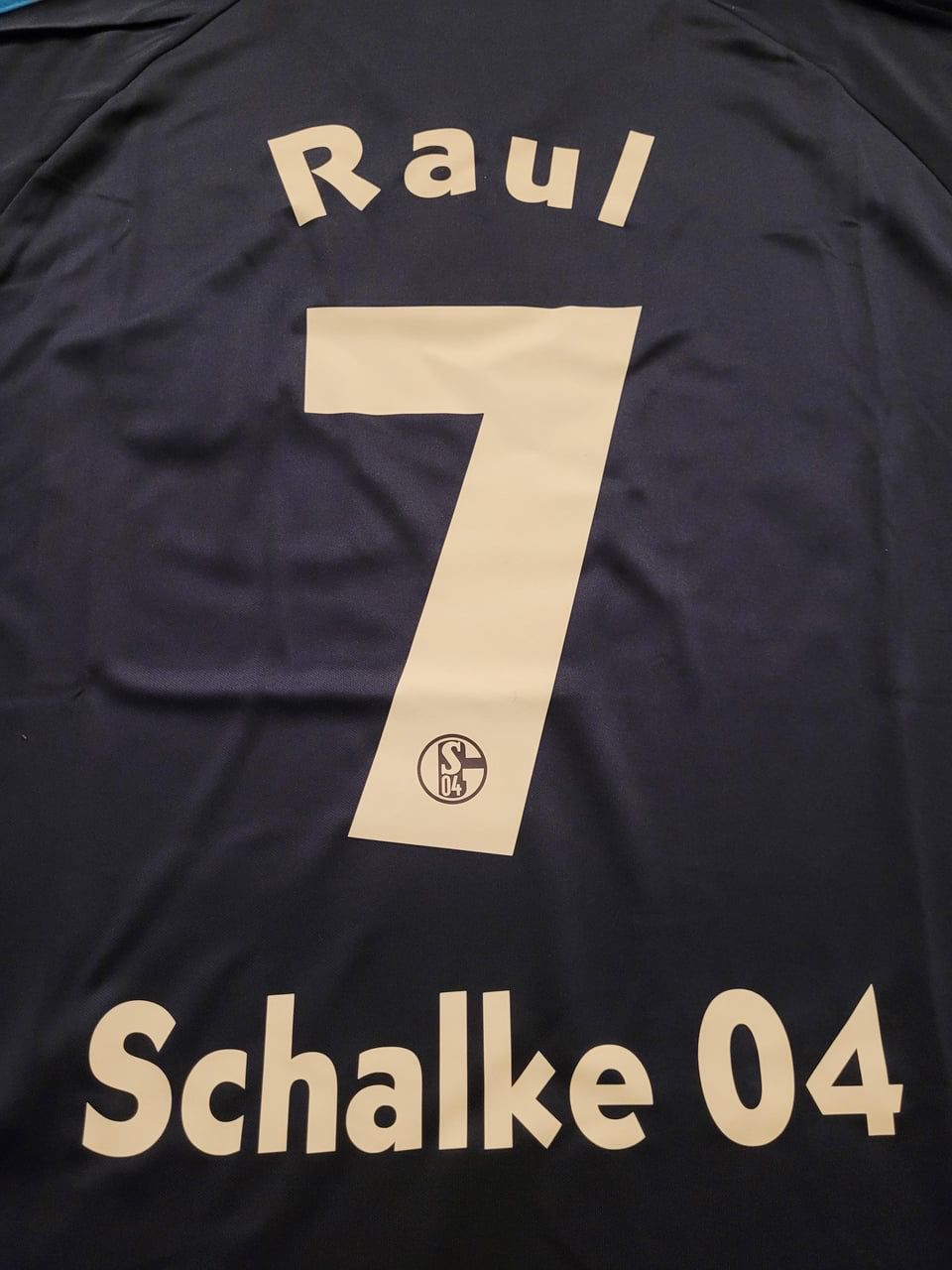 Schalke 04  Raul Gonzalez 2001- 02  Season Retro  Football Jersey Trikot