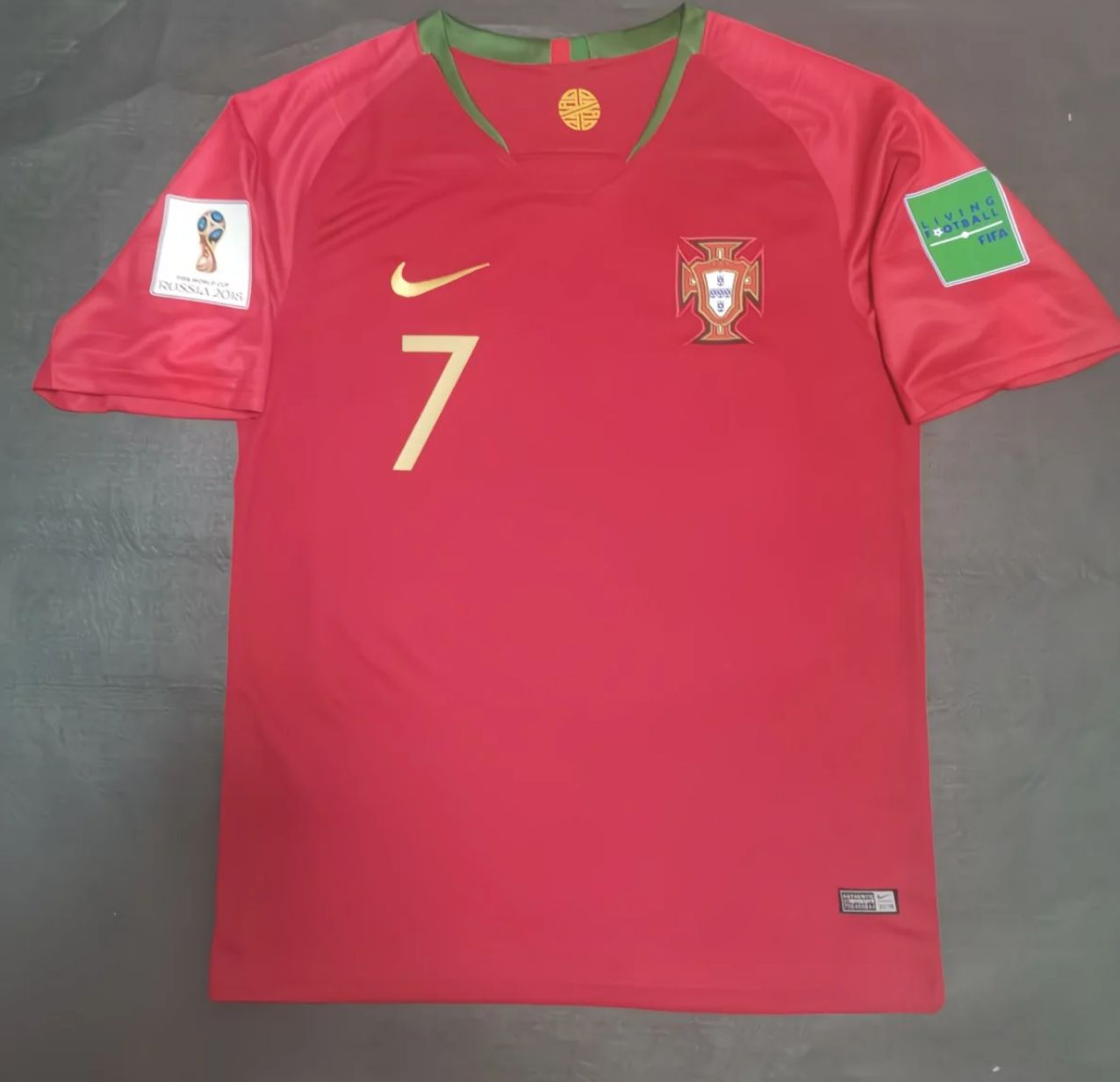 Cristiano Ronaldo Portugal Home 2008-09 Football Trikot