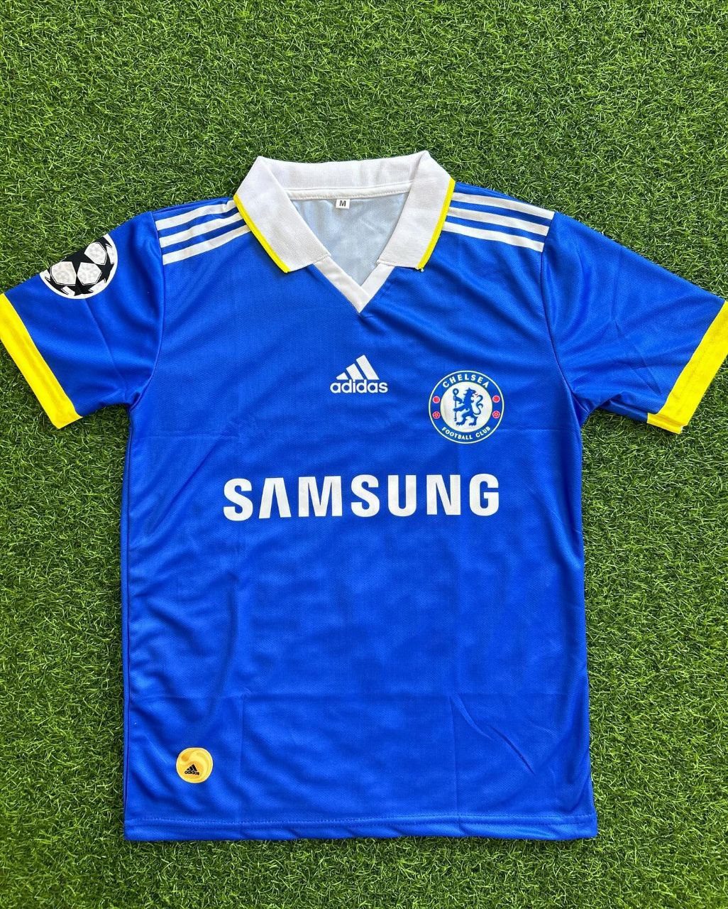 Blaues Chelsea-Retrotrikot von Frank Lampard