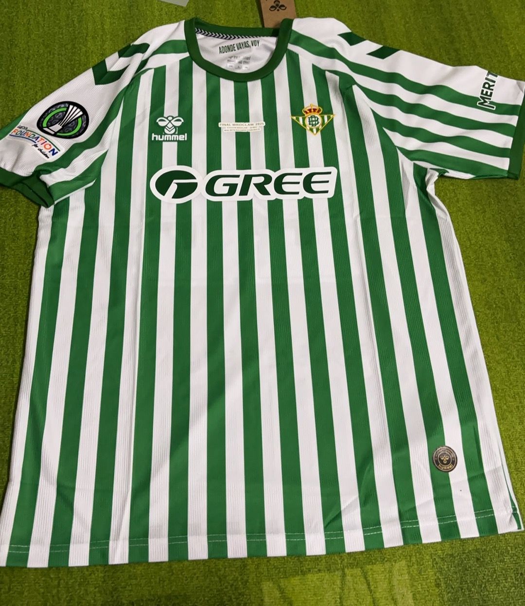 IscoRealBetisNewSeasonJerseySo