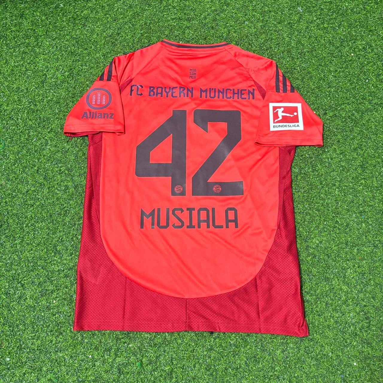Jamal Musiala 42 Bayern München 2025 Red Football Jersey
