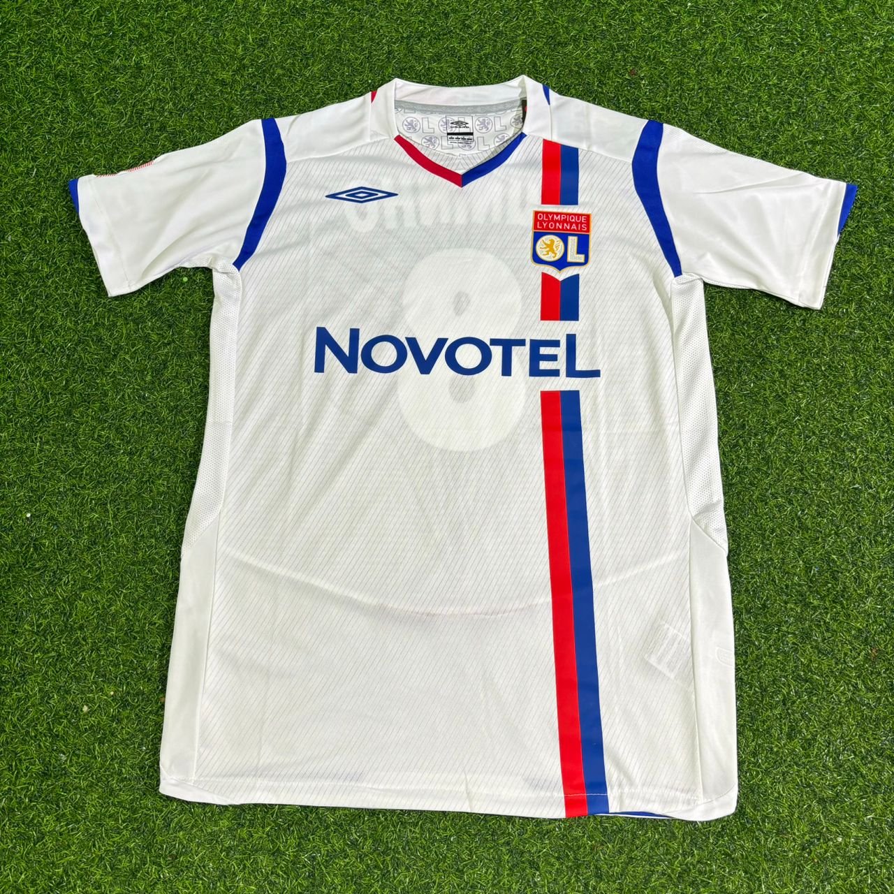 Juninho Pernambucano Olympique Lyonnais 2008–2009 Home White Retro Football Jersey Kit
