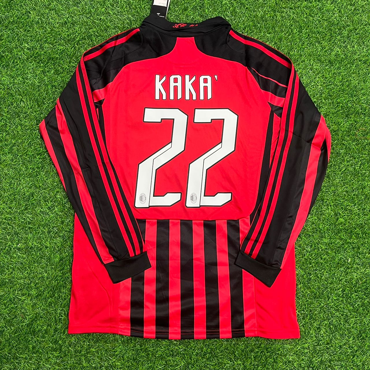 Kaká 22 – Milan 2007/2008 Rouge &amp; Noir Domicile Retro Kit Jersey Trikot Maillot