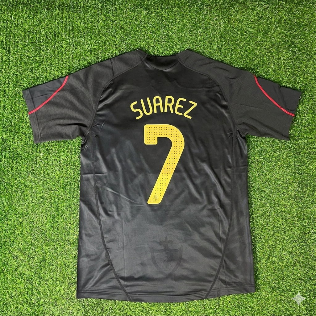 Luis Suarez – Liverpool 2009-10 Black Retro Kit Jersey – | Trikot | Maillot Soccer Shirt