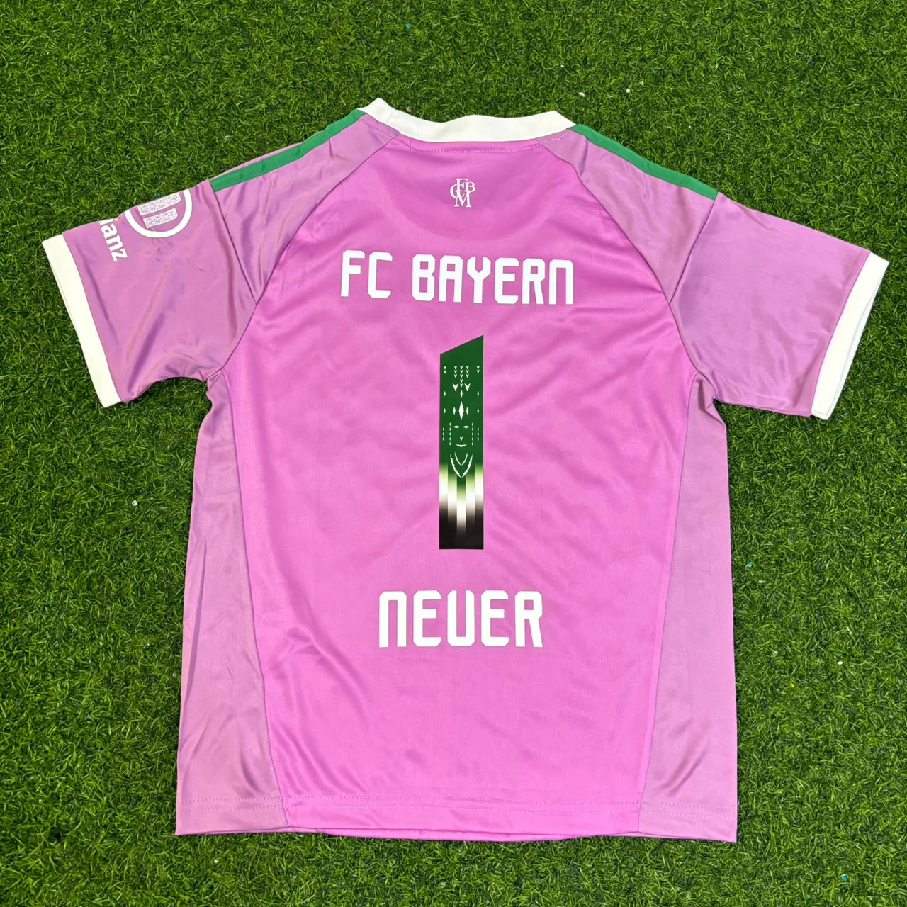 Manuel Neuer Bayern Munich Pink Goalkeeper Football Jersey Kit