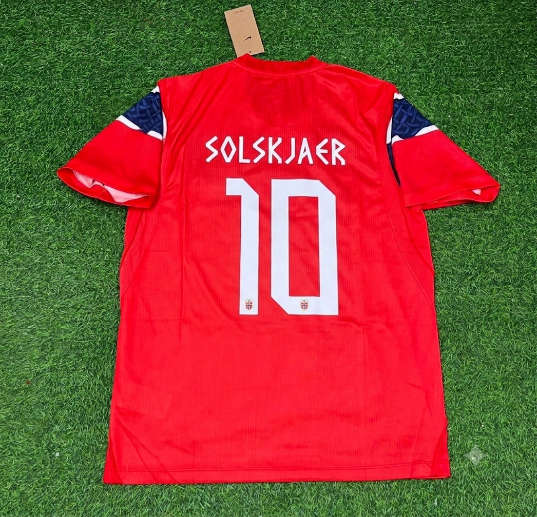 Ole Gunnar Solskjaer #10 Norway Home Retro Football Jersey
