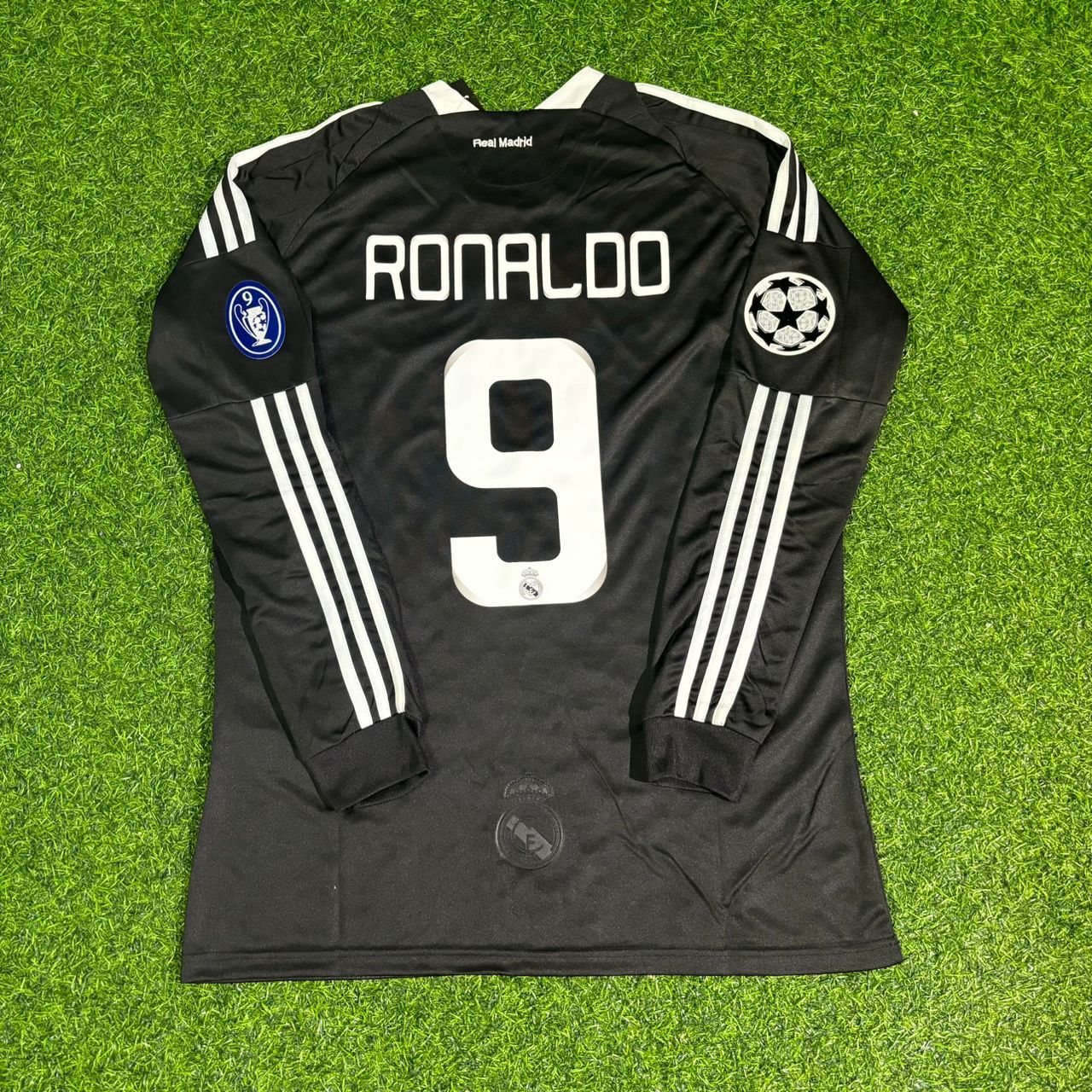 Cristiano Ronaldo 2009-2010 Debut Number 9 Black Retro Football Soccer Jersey Kit
