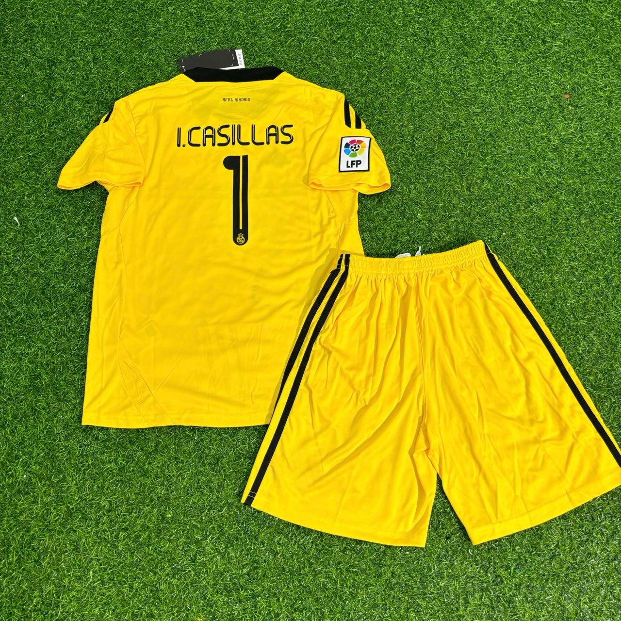 Iker Casillas 2011-2012 Retro Goalkeeper Football Jersey
