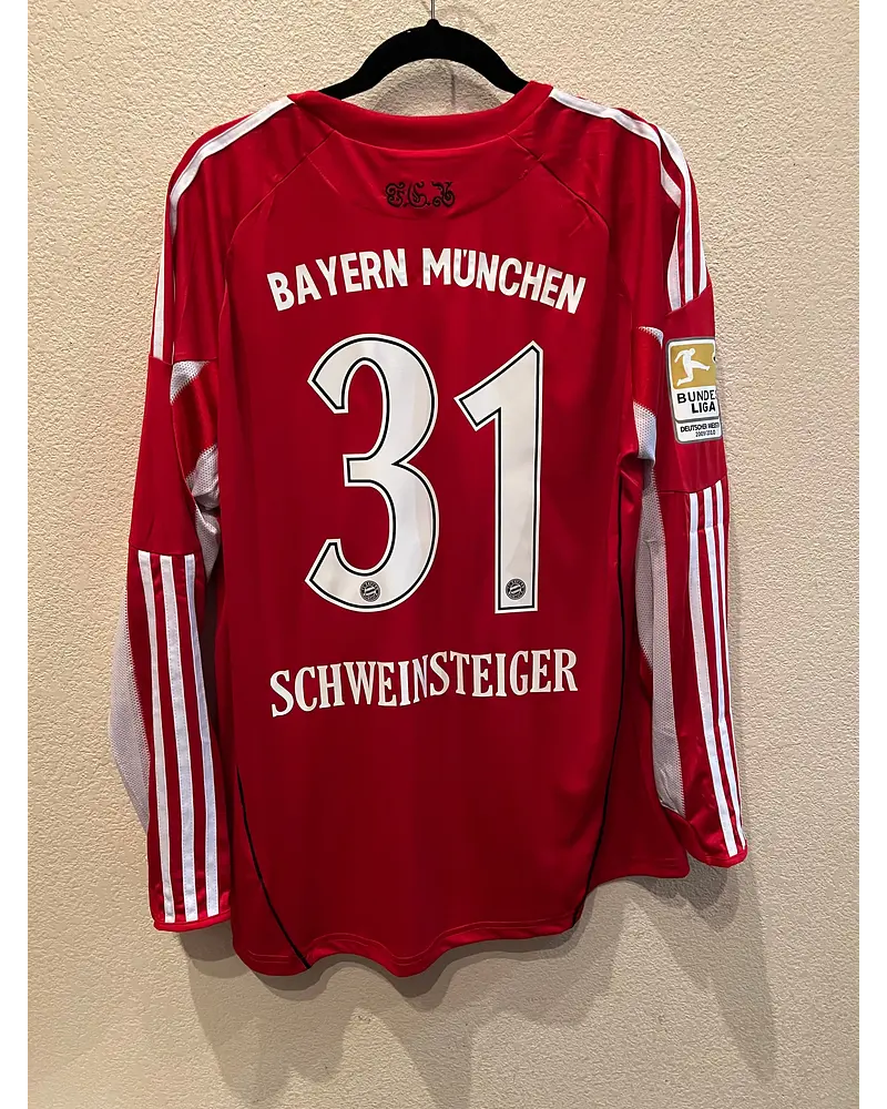 Bastian Schweinsteiger Bayern Munich 2010/11 Red Jersey Trikot