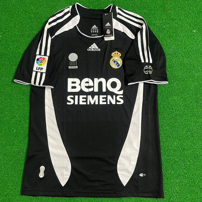 Maillot de football à manches longues noir Sergio Ramos Real Madrid 2007-2008