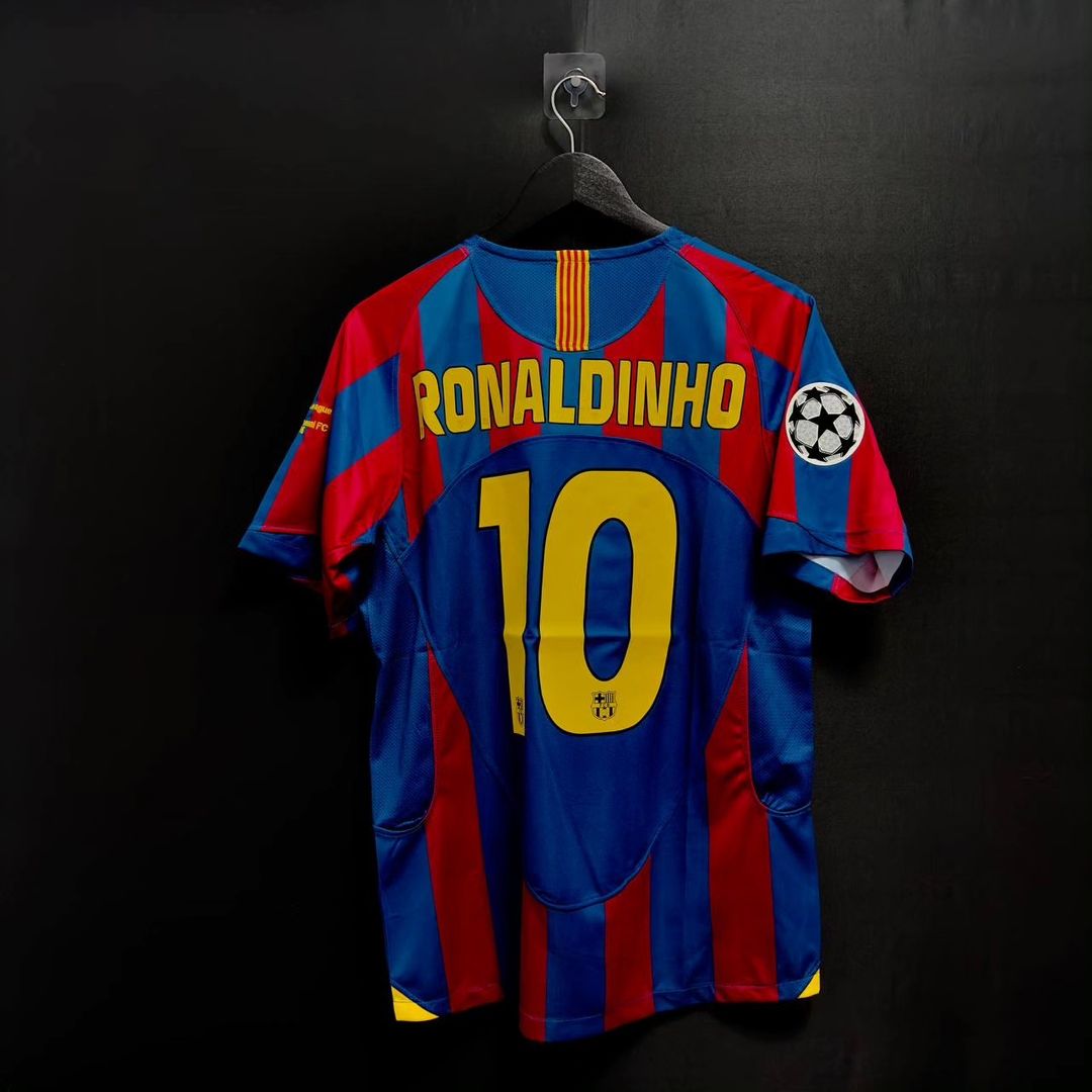 Ronaldinho Gaucho Barcelona 2006 Paris Final vs Arsenal Retro Short Sleeve Football Jersey