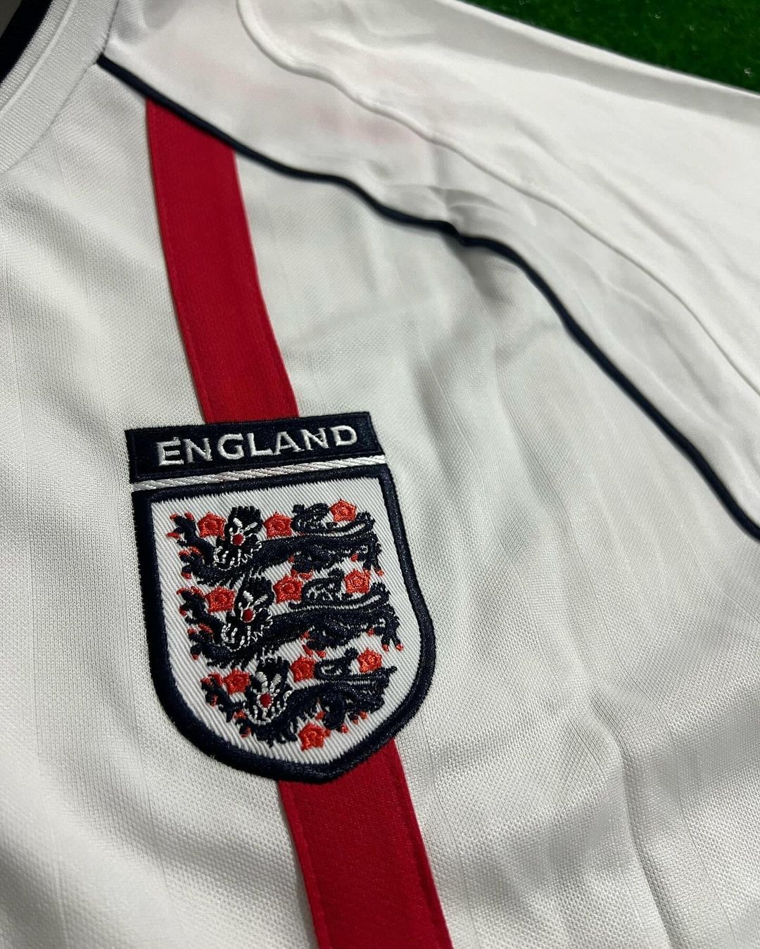 "David Beckham England White Retro Football Shirt"