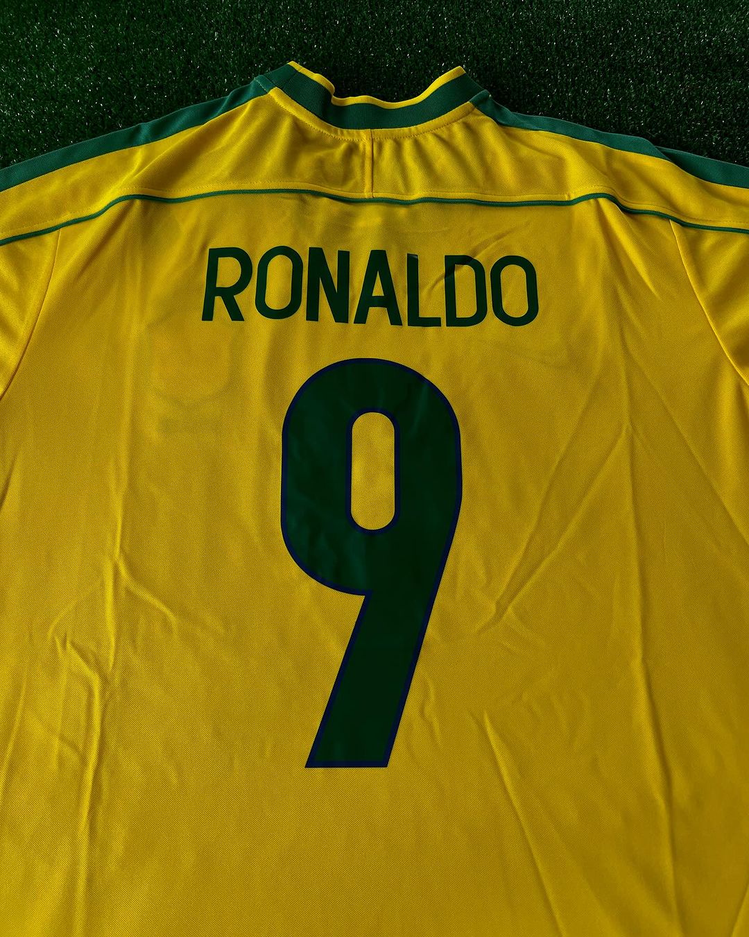 "Brazil Retro Phenomenon Ronaldo Short-Sleeve Jersey"