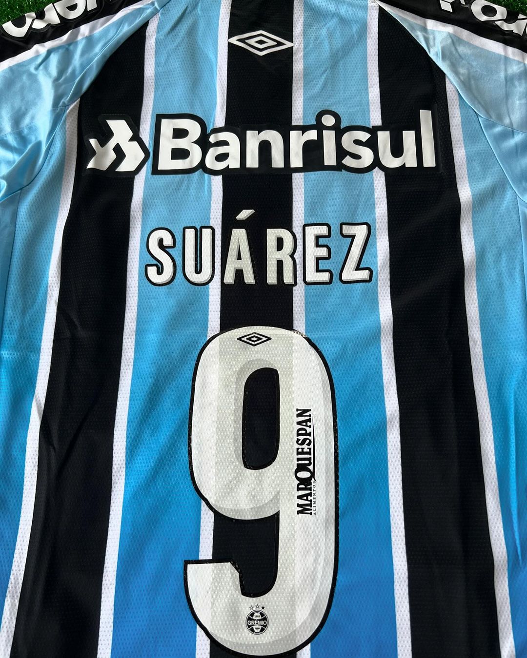 Gremio Retro Luis Suarez Classic Football Shirt