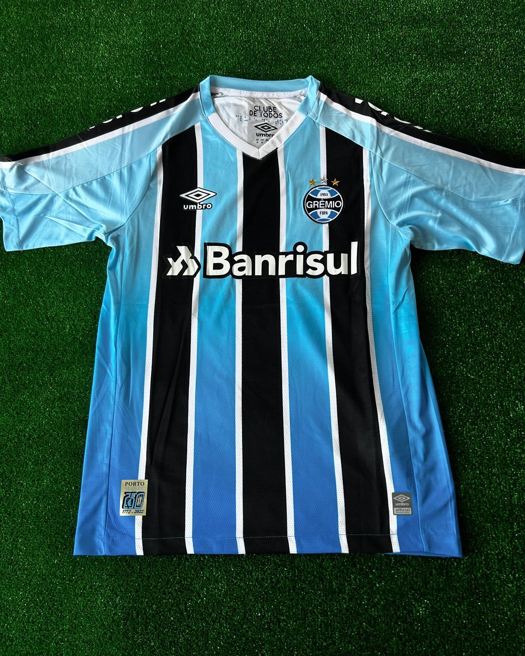 Gremio Retro Luis Suarez Classic Football Shirt