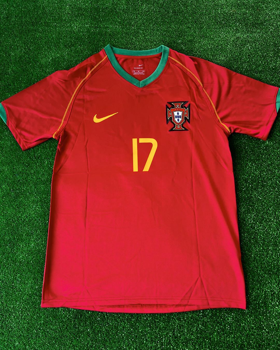 Cristiano Ronaldo Portugal EURO 2004 Retro Short-Sleeve Football Jersey