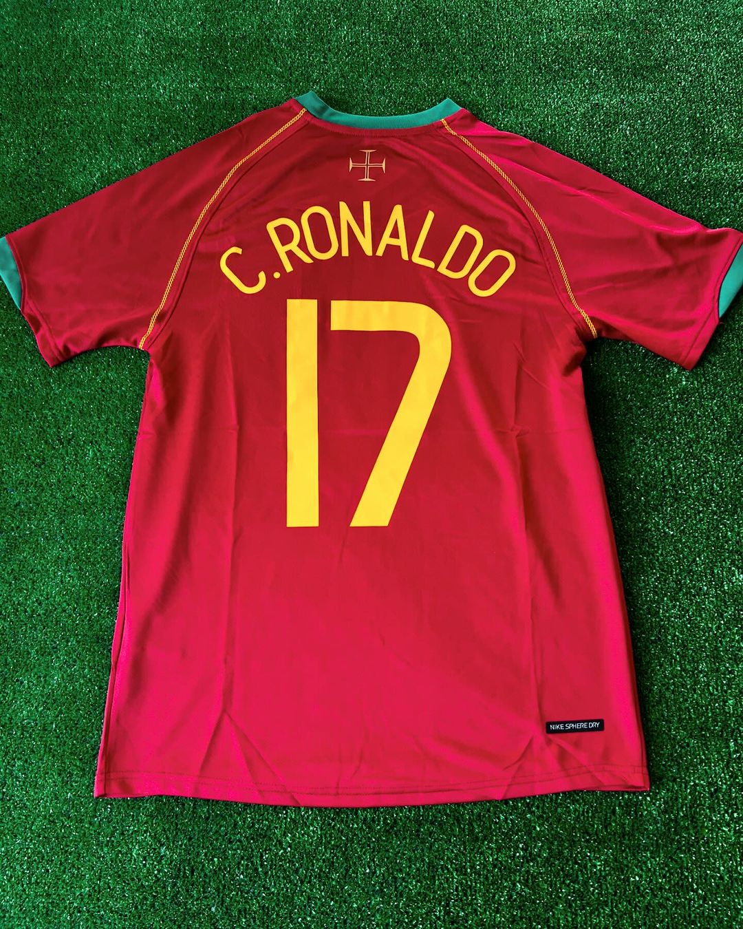 Cristiano Ronaldo Portugal 2006 World Cup Retro Short-Sleeve Football Jersey
