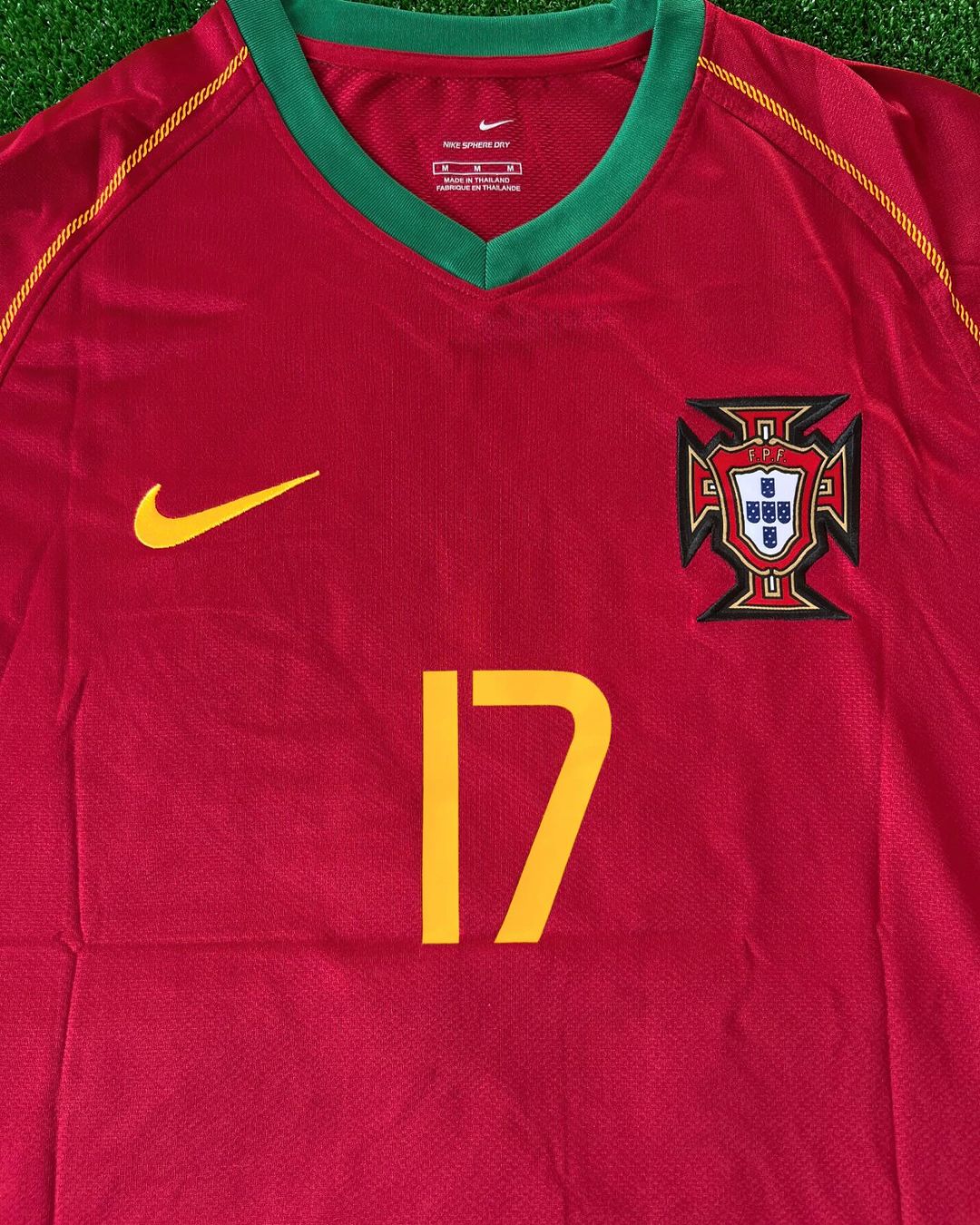 Cristiano Ronaldo Portugal EURO 2004 Retro Short-Sleeve Football Jersey