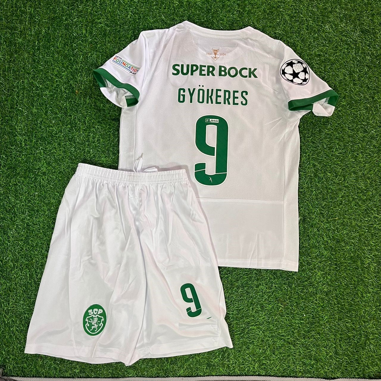 ViktorGyokeresKidsSizeSporting