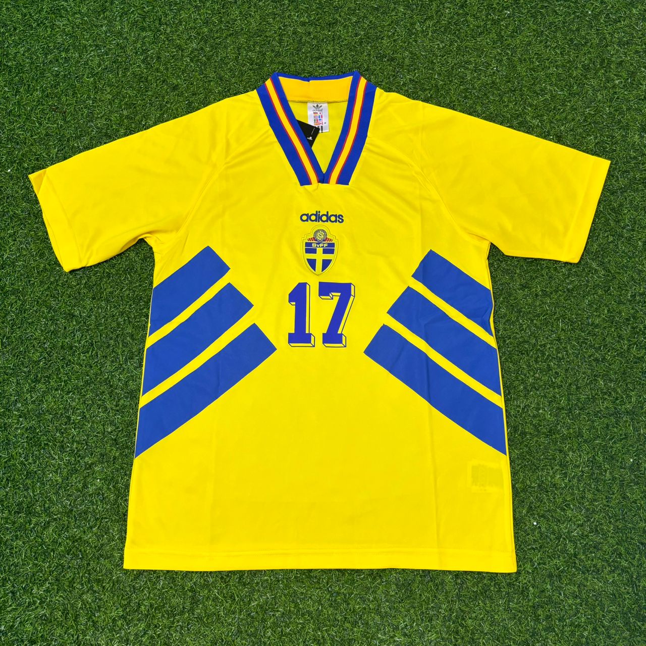 Viktor Gyökeres Sweden Retro Football Jersey Kit