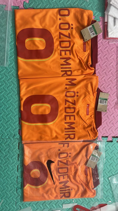 Galatasaray - Turkiye Cumhuriyeti 100.Yil Ozel Seri Futbol Formasi Trikot
