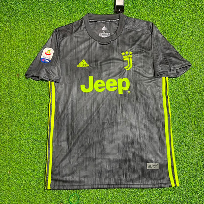 Mario Mandžukić 17# Juventus 2017-2018 Retro Home Football Jersey