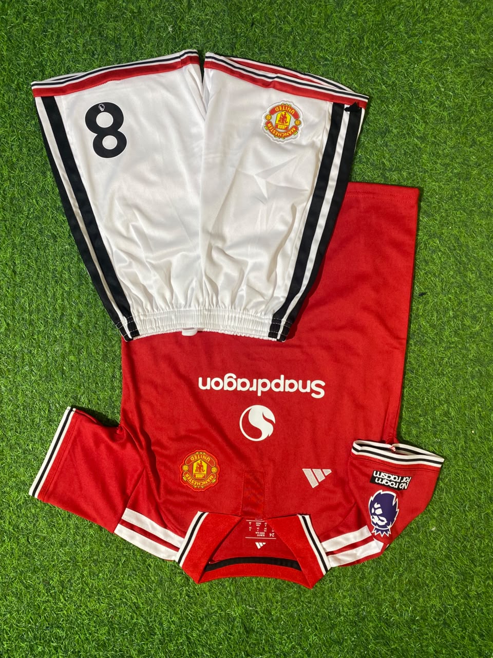 Bruno Fernandes Manchester United 2027 New Season Home Kids Football Jersey