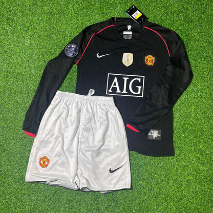 Michael Carrick Manchester United 2007/2008 CL Patch Black KIDS Retro Football Jersey Kit