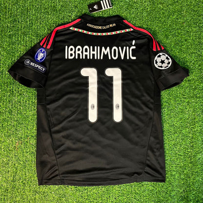Zlatan Ibrahimović 11 - Milan Third Kit 2011/12 Retro Kit Jersey Maillot Trikot Soccer Shirt