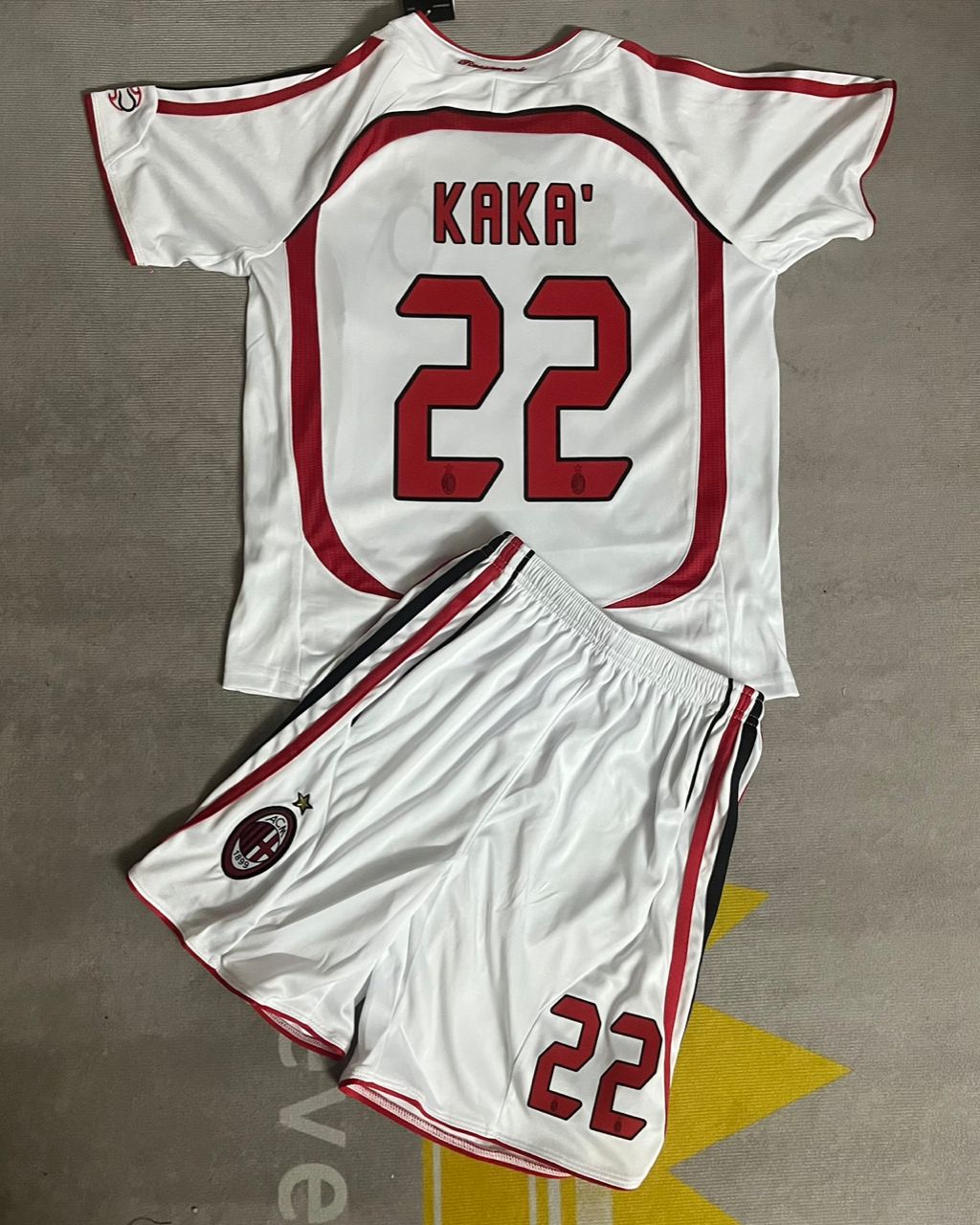 Kaka Leite Milan White Kids Children Set Retro Jersey KinderTrikot