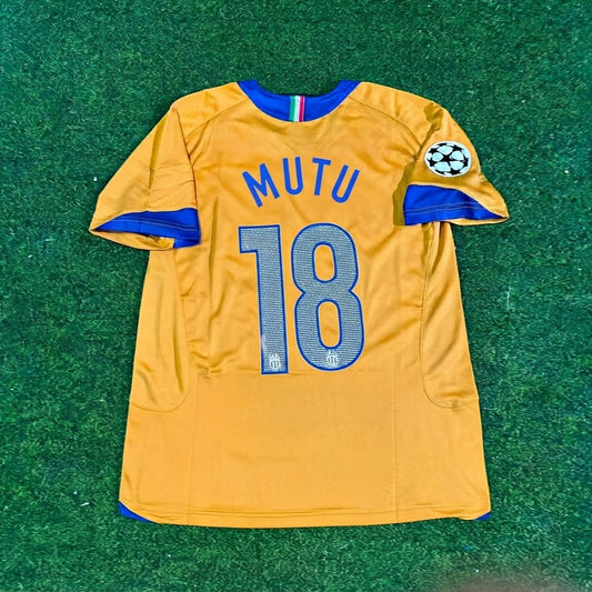 Adrian Mutu #18 Juventus 2005-2006 Yellow Third Retro Football Jersey