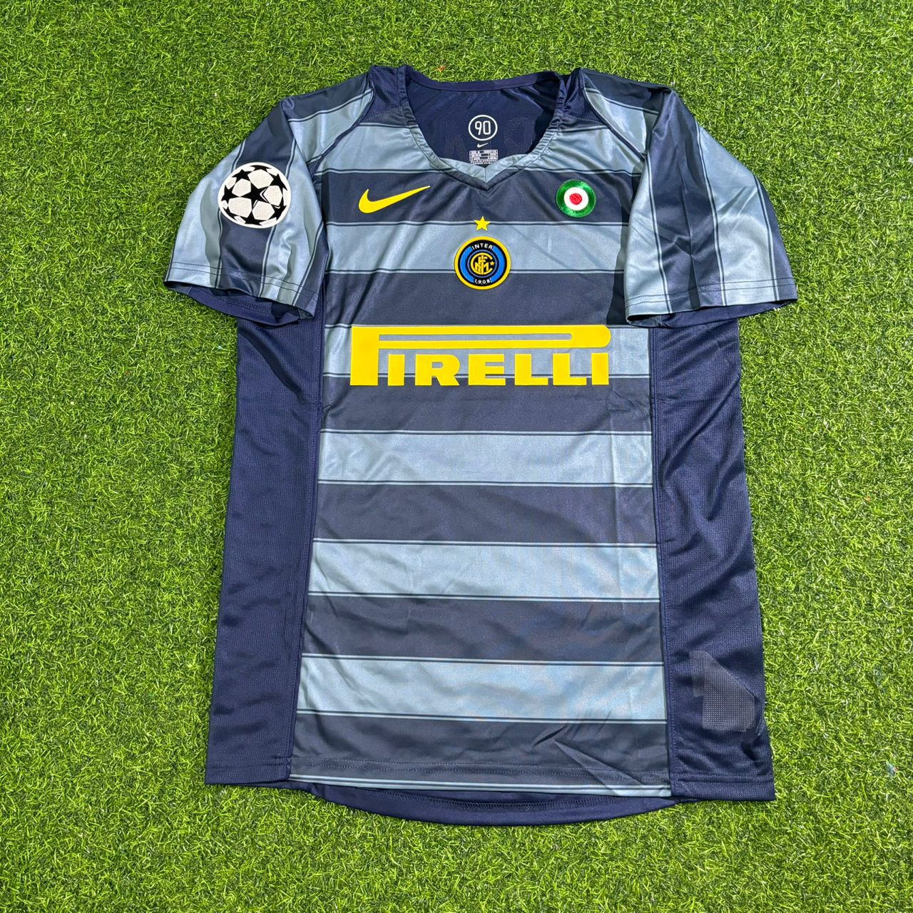 Adriano #10 Inter Milan 2004-05 Retro Football Jersey Kit